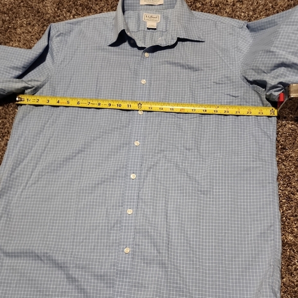 L.L. Bean Blue Casual Button Down Shirt with Subtle Pattern - Picture 4 of 4